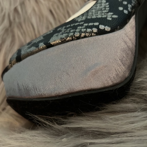 Kayleen Black & Silver snake print Victoria Heels w/ Shiny Platform Y2K size 9 - Picture 15 of 16